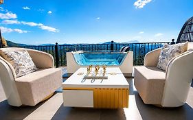 La Colina Resort SAS